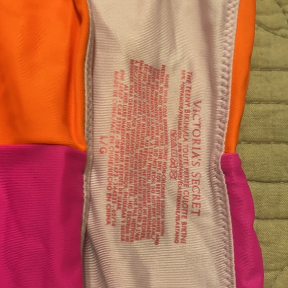 Swim wear - Picture 4 of 5